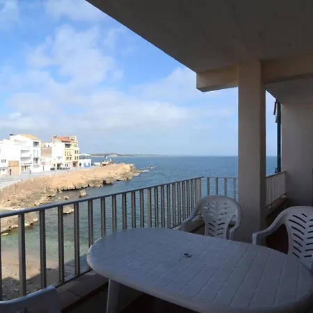 Els Pescadors 2-1 Apartmán L' Escala