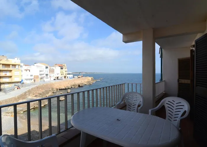 Els Pescadors 2-1 Apartmán L' Escala